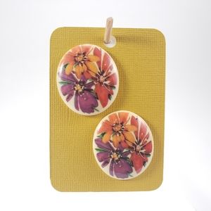 TRUE VINTAGE AVON Floral Button Pierced Earrings